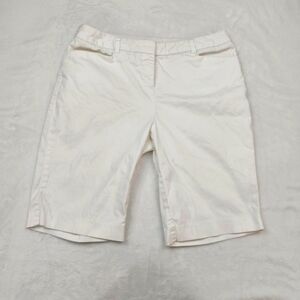 FASHION BUG WOMEN'S WHITE COTTON BLEND FLAT FRONT BERMUDA SHORTS SIZE 6